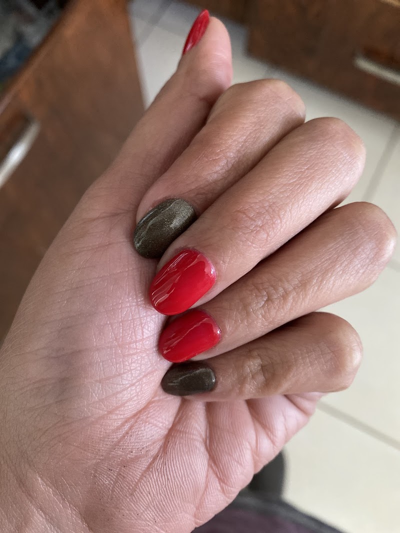 Room Nails